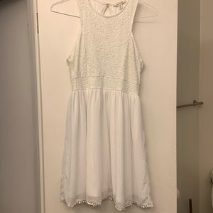 Francesca’s white lace dress